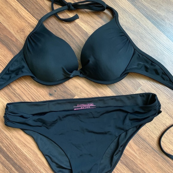 Black bikini set and additional halter style top - Picture 2 of 2